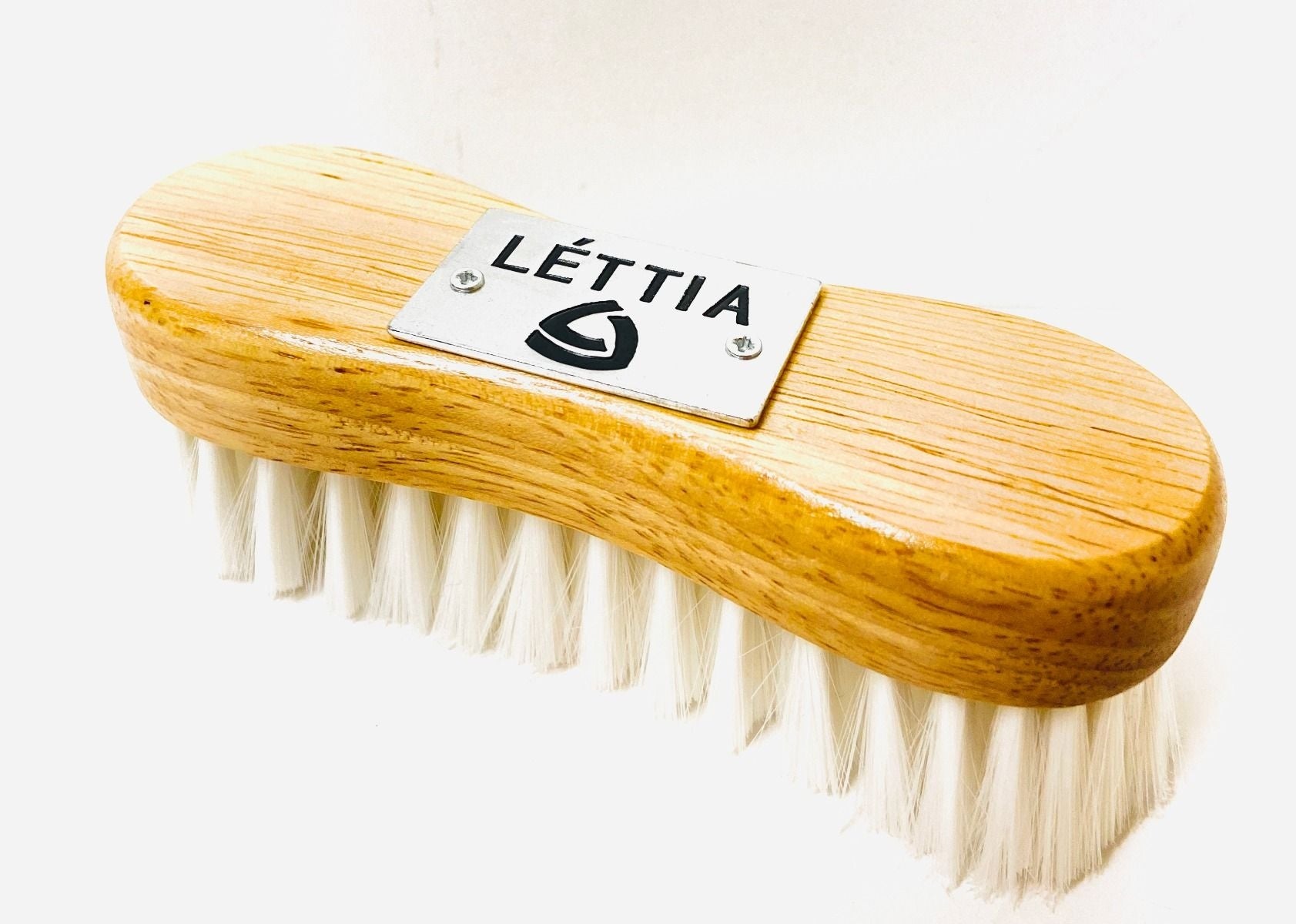 Lettia Face Brush with Metal Logo