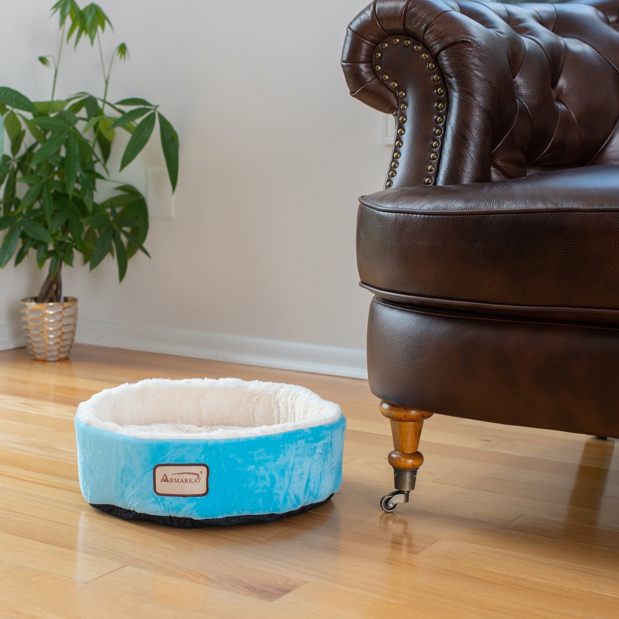 Armarkat 15in Soft Plush Round Donut Cat Bed
