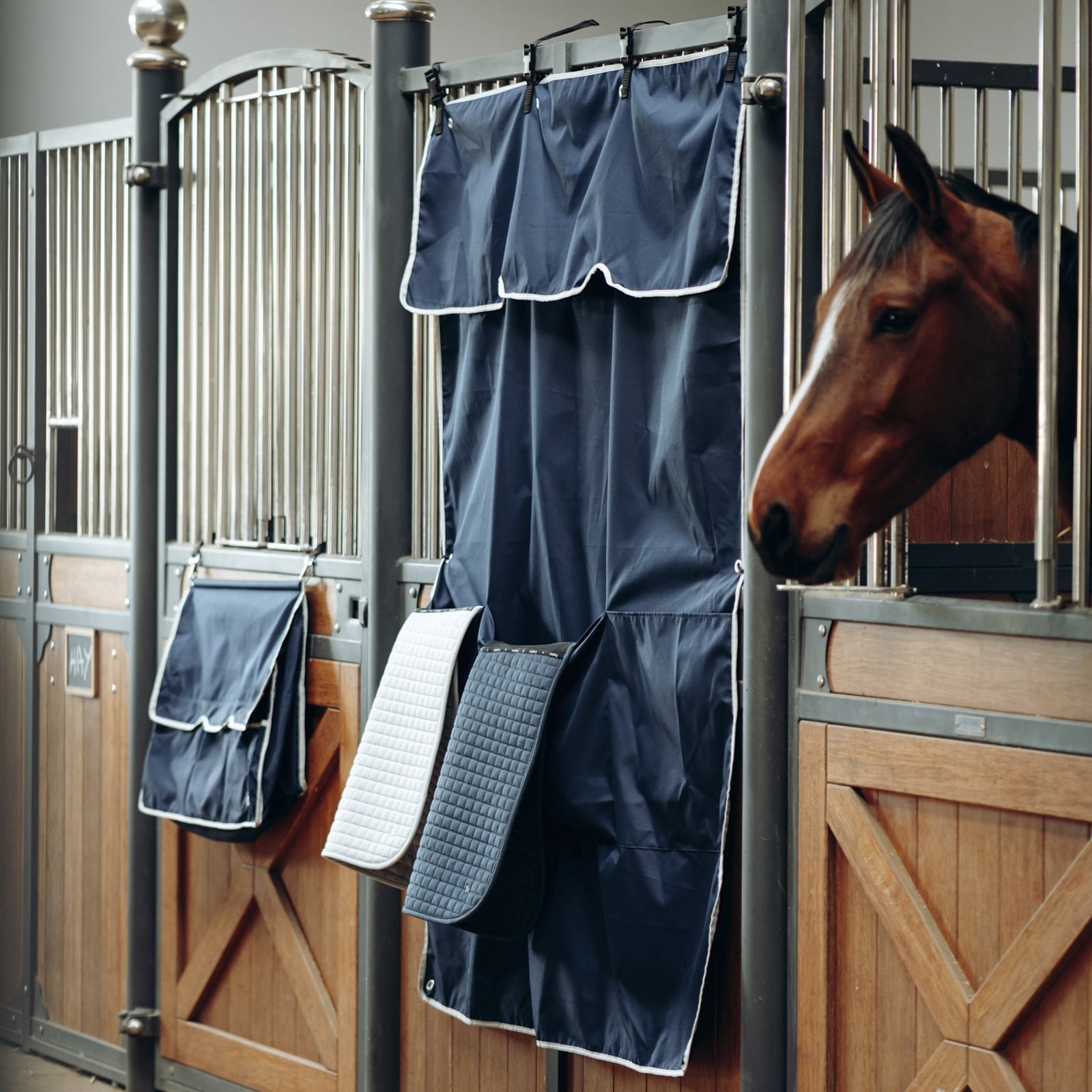 Horze Neat & Tidy Show Stall Drape