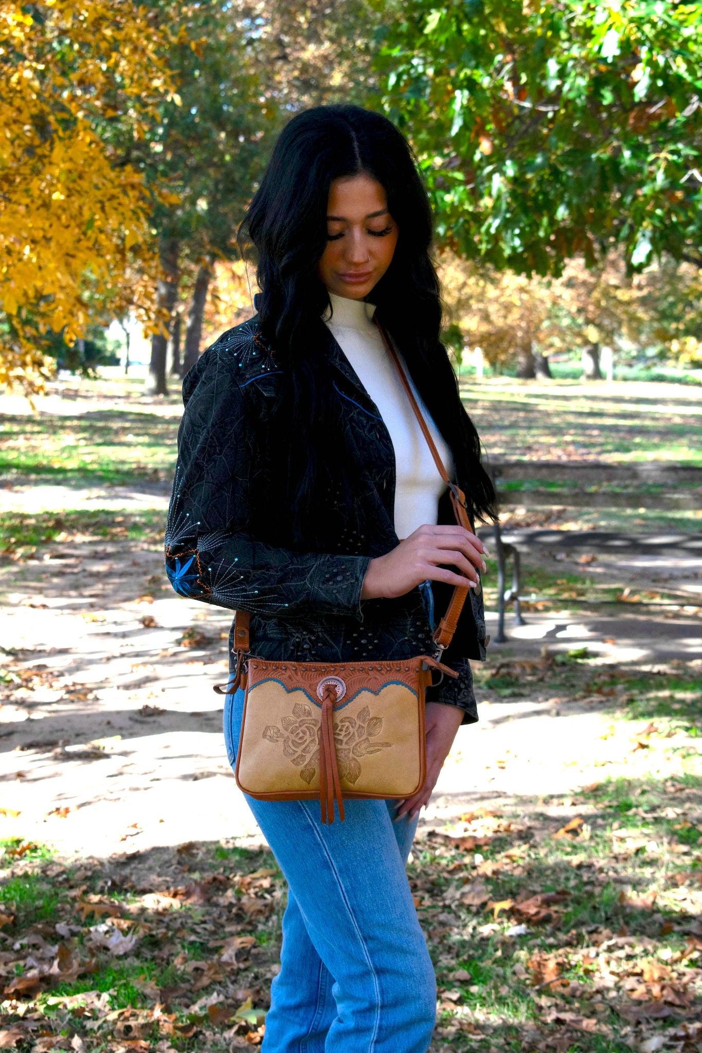 American West Texas Rose Multi-Compartment Crossbody