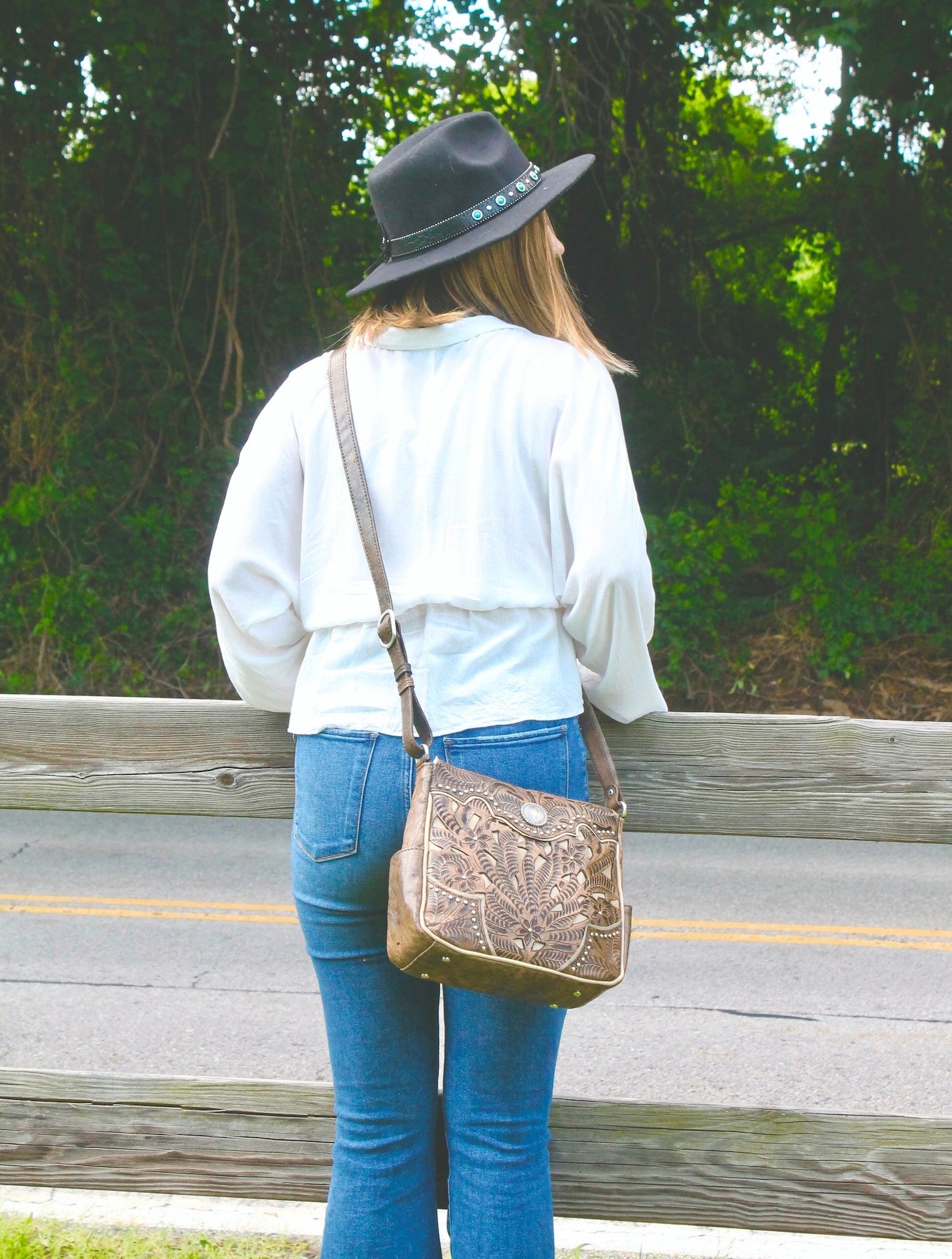American West Hill Country Messenger Bag