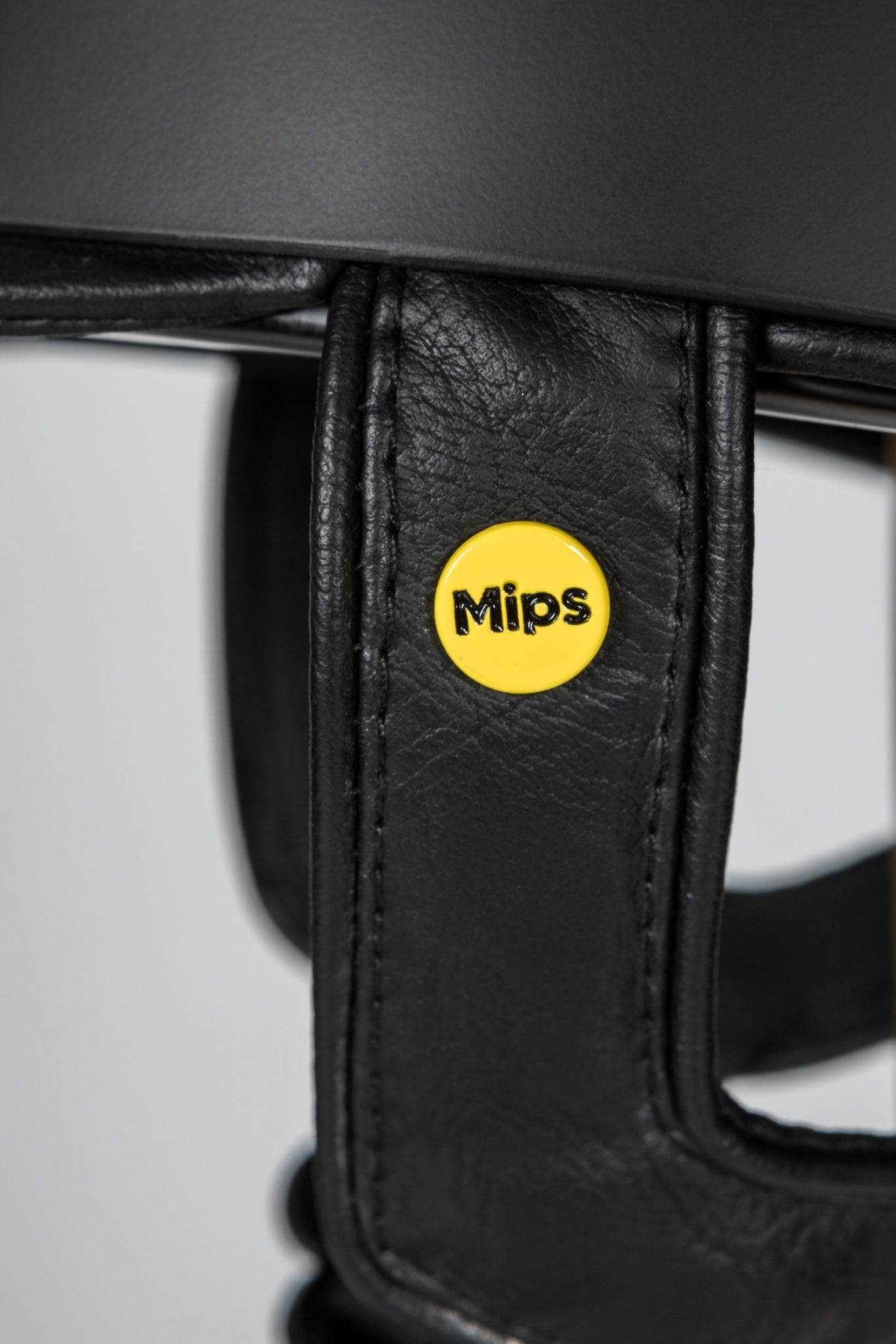 Back on Track EQ3 NEOZ MIPS Helmet