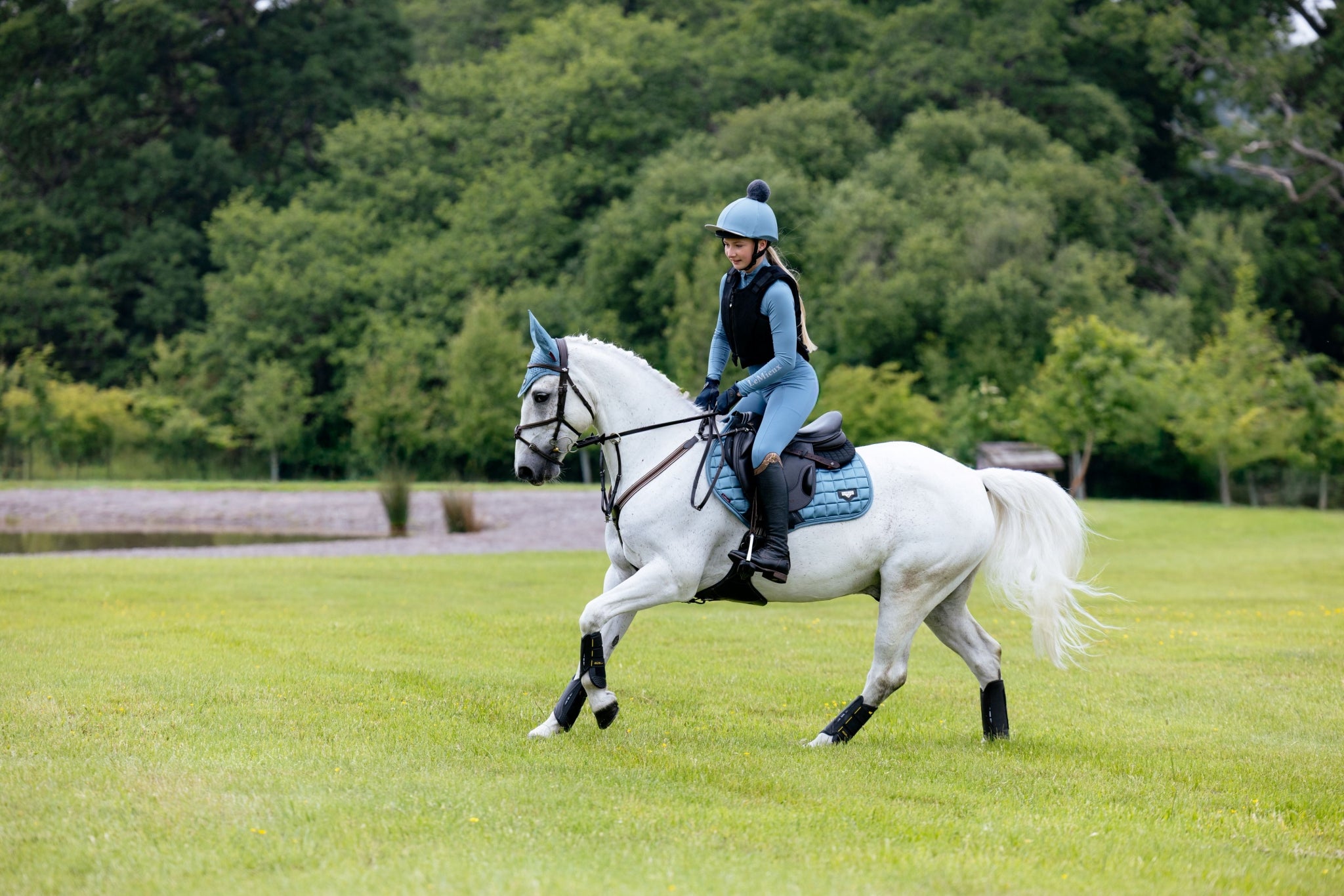 Lemieux Loire Classic Close Contact Square Pad