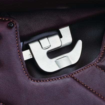 DEMO Bates Apex Saddle