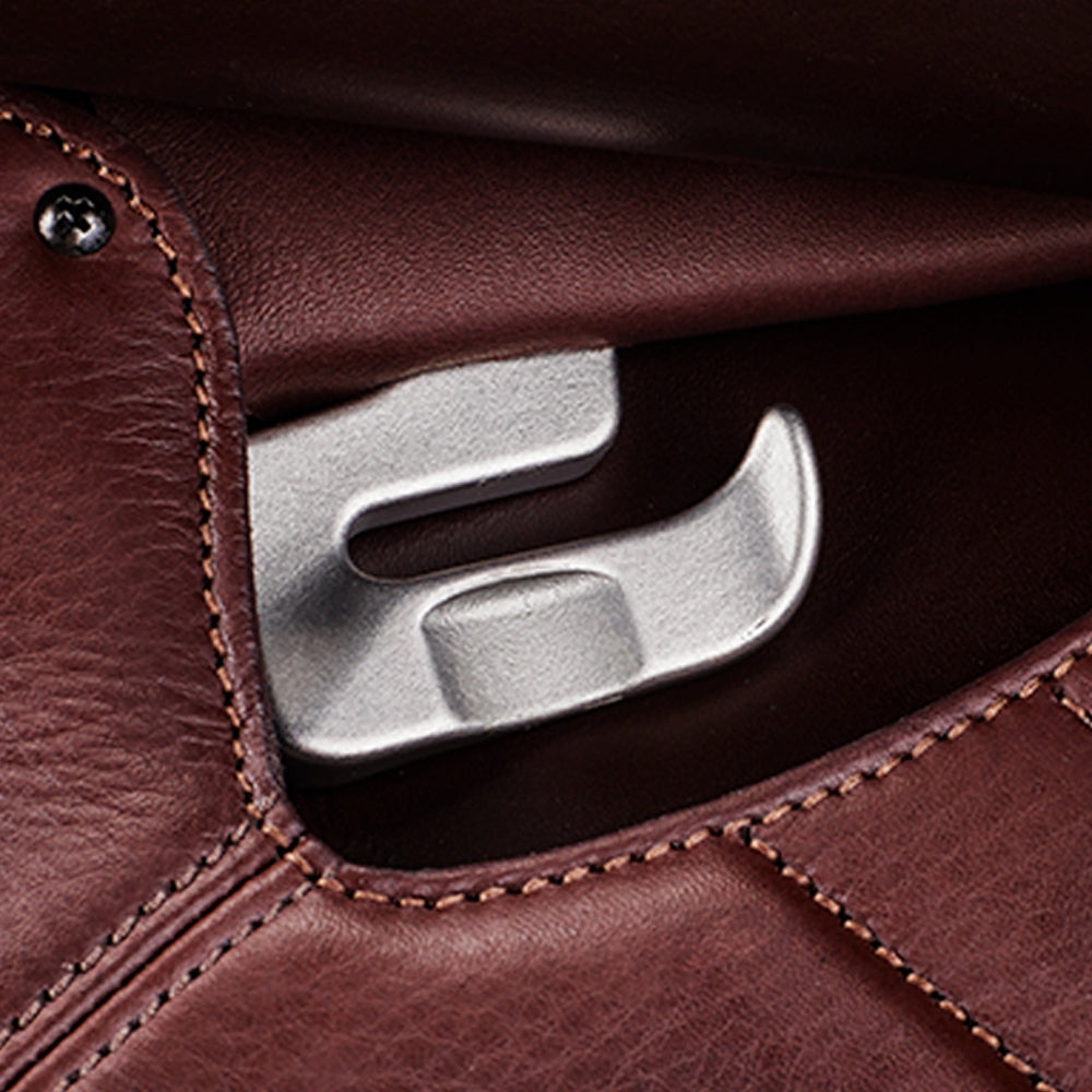 Bates Caprilli Close Contact Saddle + Extended Flap with Opulence Leather