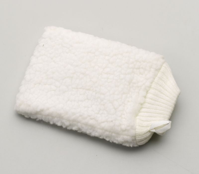 Equi-Essentials Wipe Applicator White