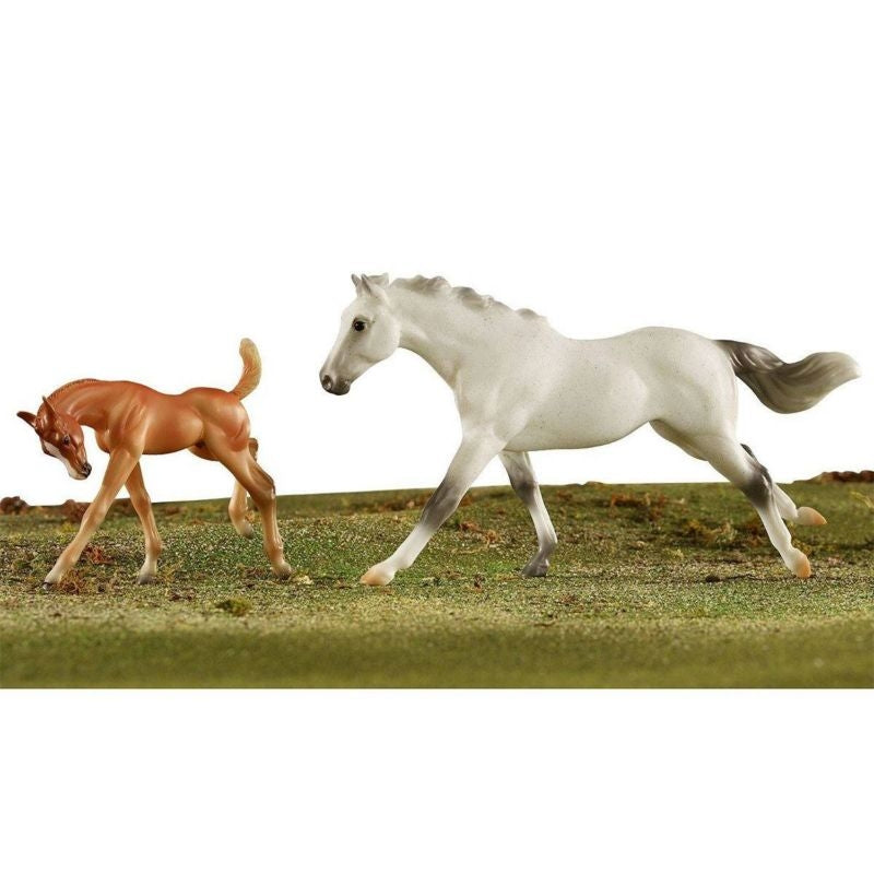 Breyer Classics Racing the Wind Set