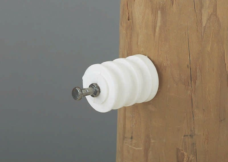 With Nail Insulator 25 Pack White