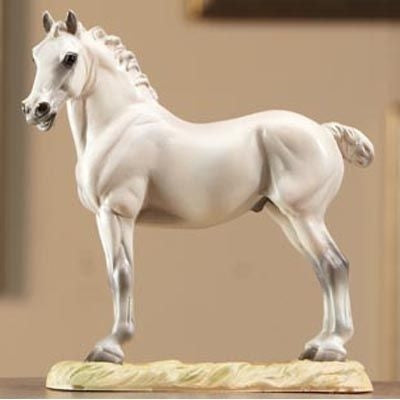Breyer Resin A Kings Mount