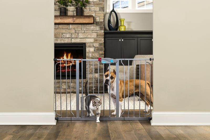 Carlson Pet Platinum Extra Wide Gate with Pet Door