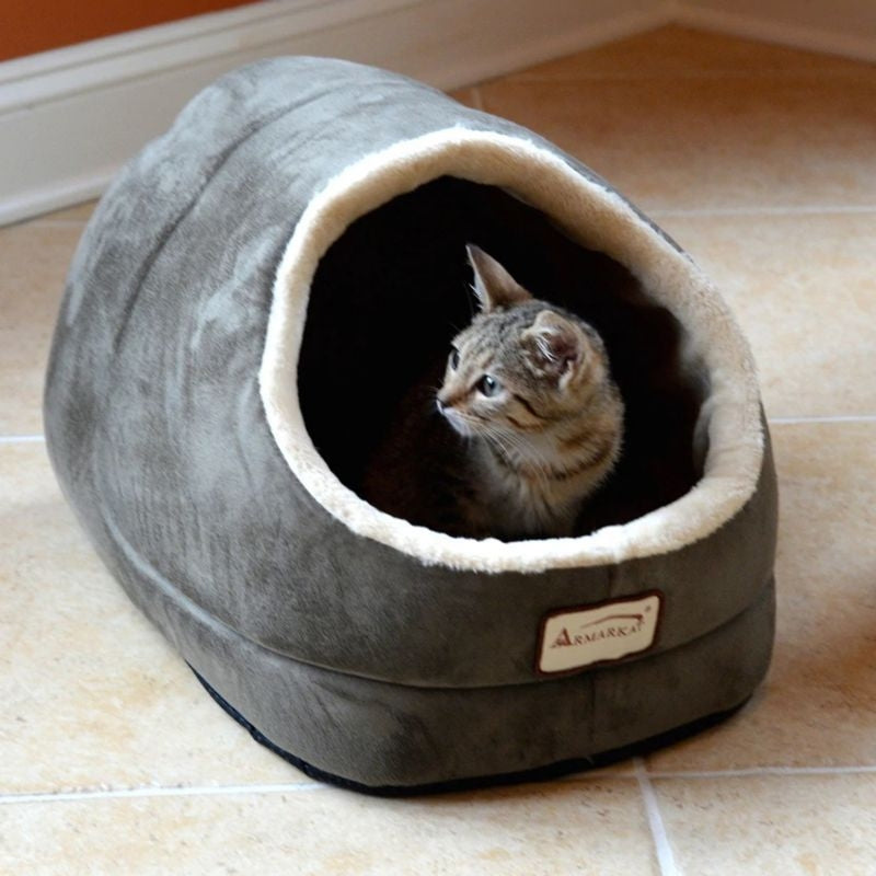 Armarkat Sage and Beige Cat Bed 18 Inch